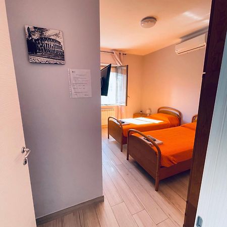 Affitta Camere Mattia Mottola Fiumicino Dış mekan fotoğraf